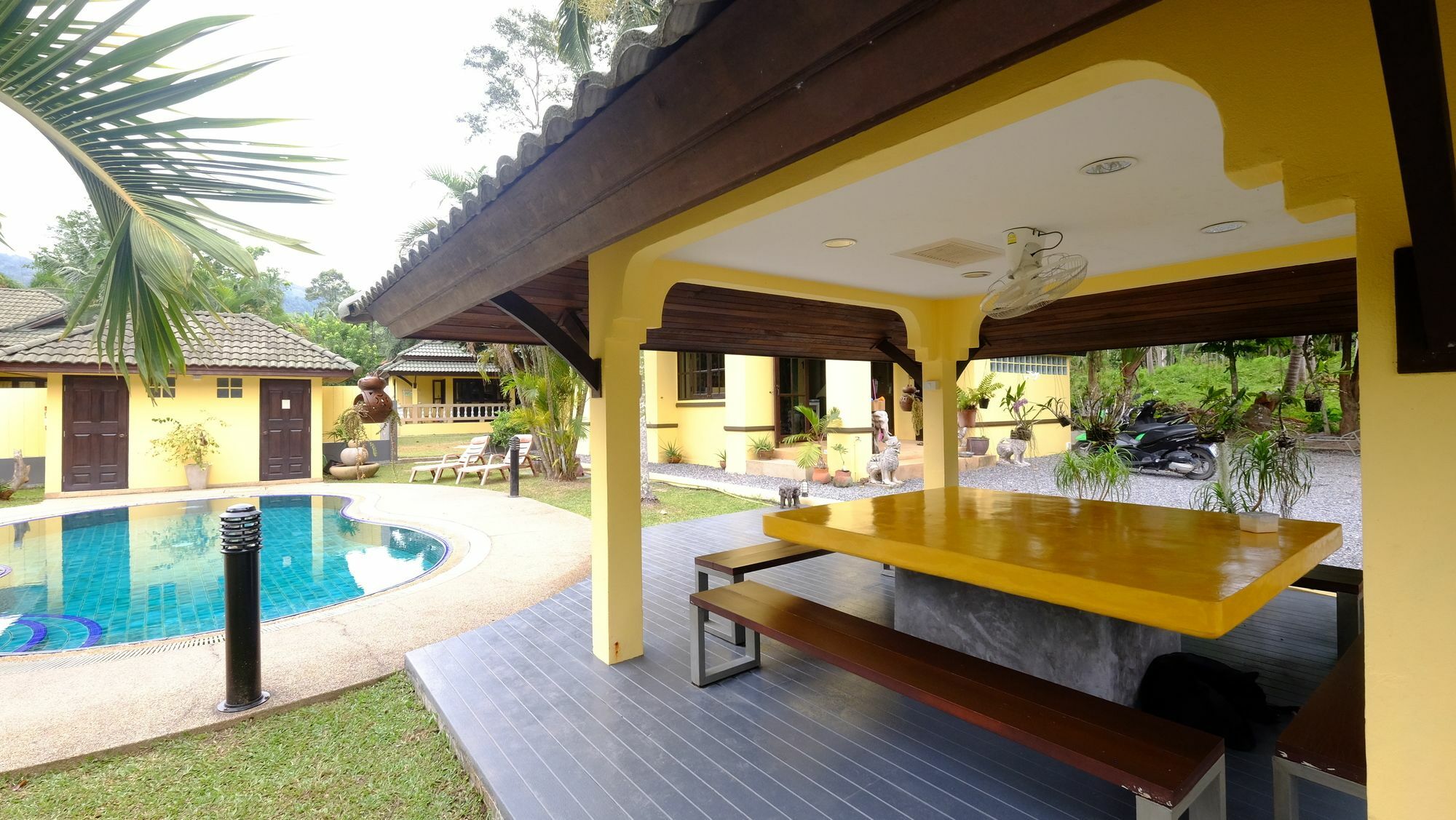 Marilyns Residential Resort Maret Exterior foto